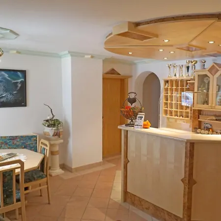 Lägenhet Alpenhof-1 By Interhome Sinsen